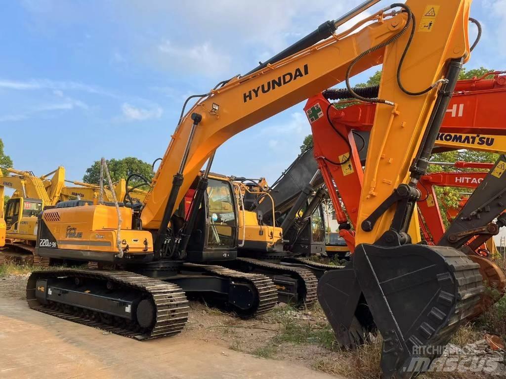 Hyundai R220LC-9S Koparki kołowe