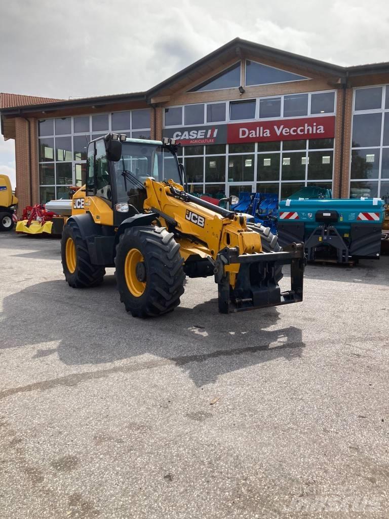 JCB TM 320 Ładowarki rolnicze