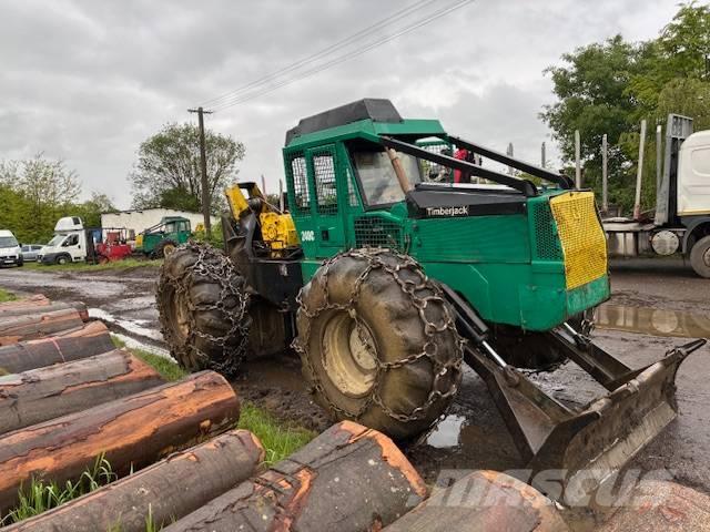 Timberjack 240C Skidery