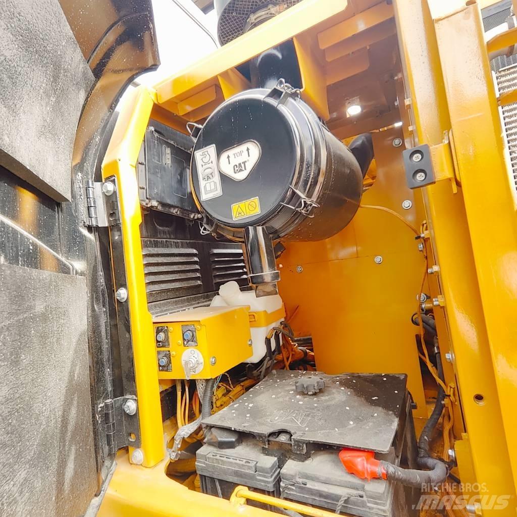 CAT 320D Koparki gąsienicowe