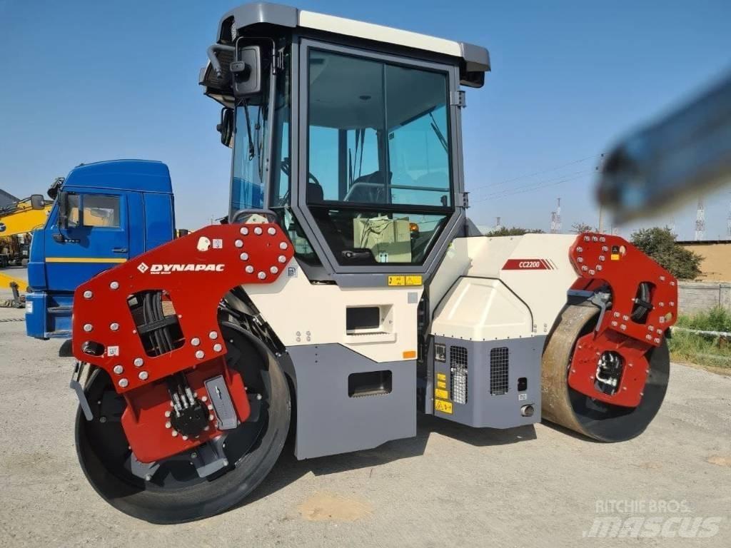 Dynapac CC2200 Walce dwubębnowe