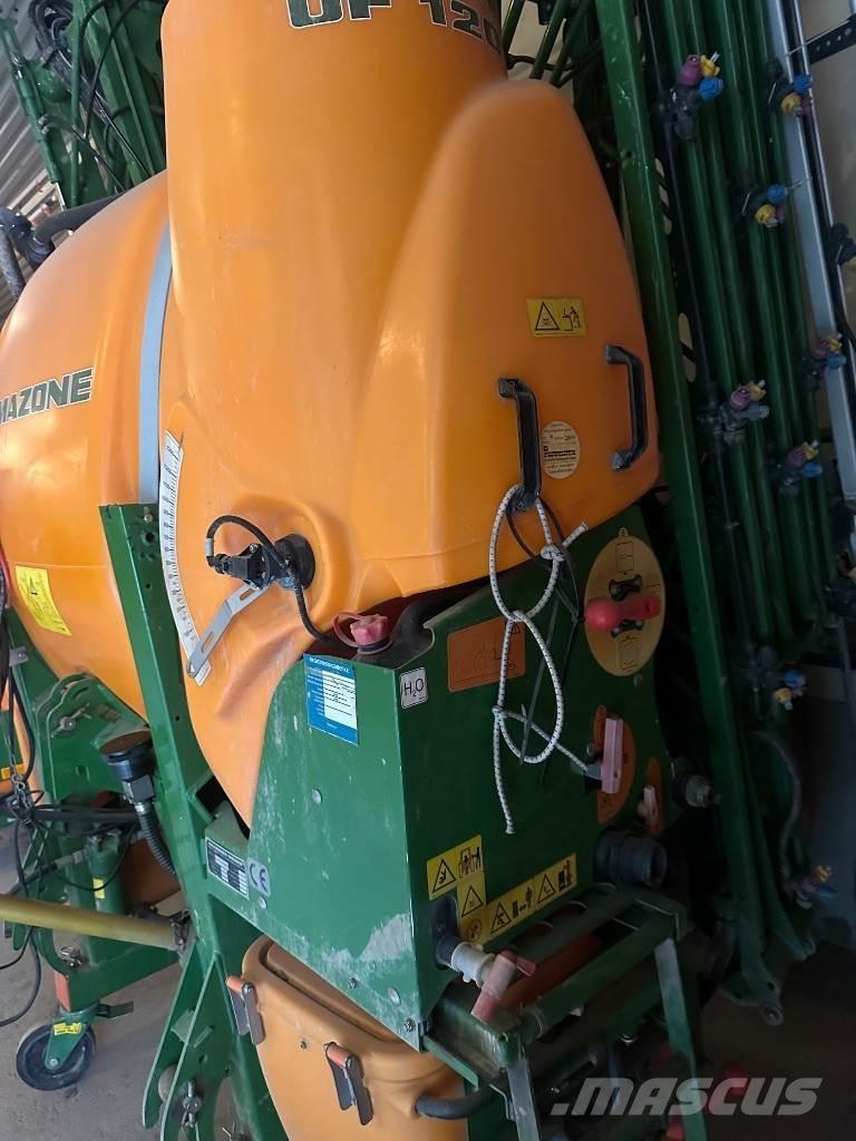 Amazone UF1201 Zamontowane opryskiwacze