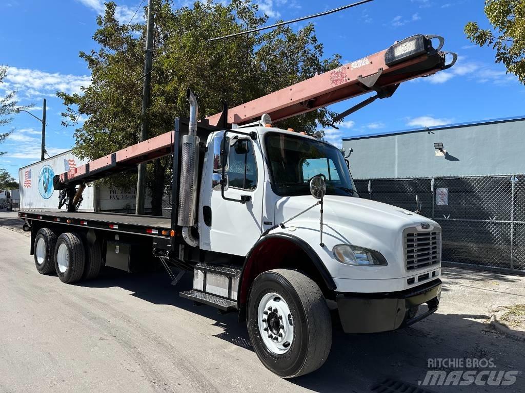 Freightliner M2 Ciężarówki typu Platforma / Skrzynia