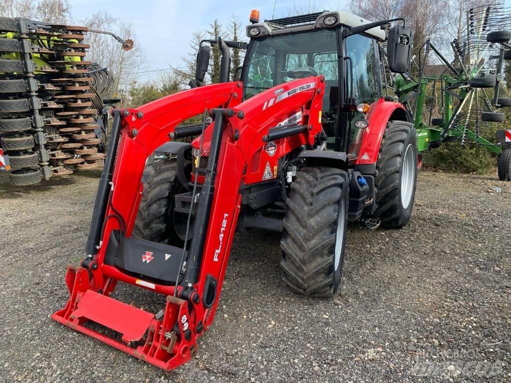 Massey Ferguson 5712 Ciągniki rolnicze