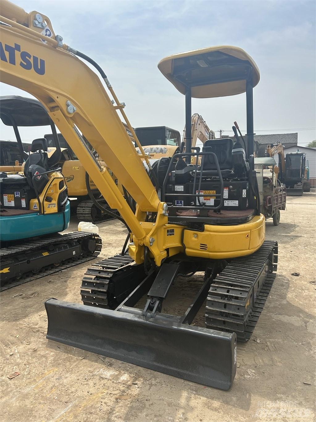 Komatsu PC30 Minikoparki