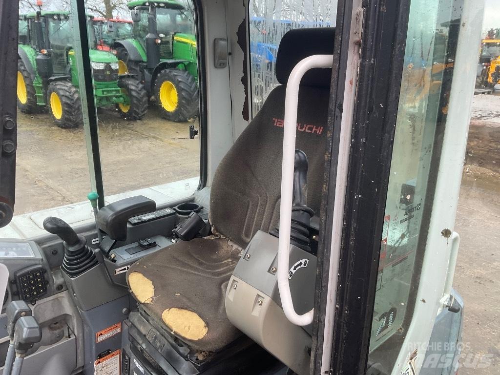 Takeuchi TB 250 Minikoparki