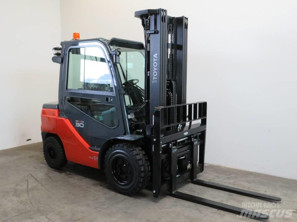 Toyota 52-8 FDF 30 Wózki Diesla