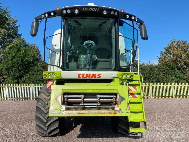 CLAAS LEXION 750 Kombajny zbożowe