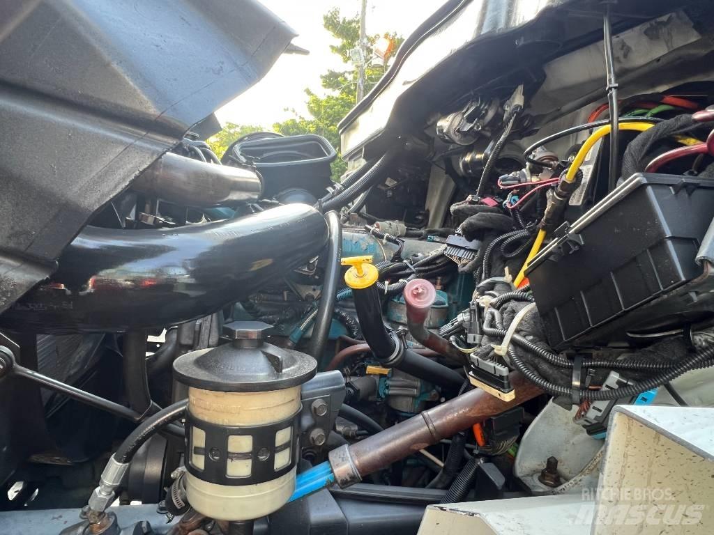 International 7400 Kombi / koparki ssące