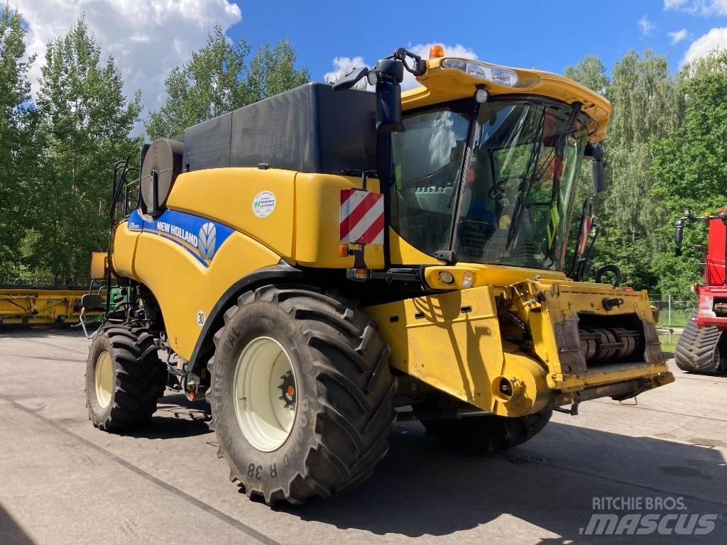 New Holland CR 9090 Kombajny zbożowe