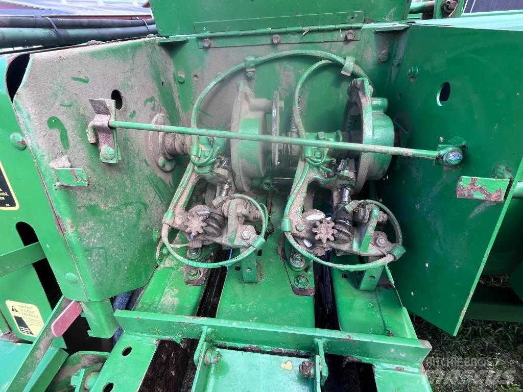 John Deere 359 Prasy kostkujące