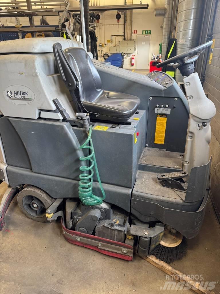 Nilfisk SC6500 Zamiatarki wewnętrzne
