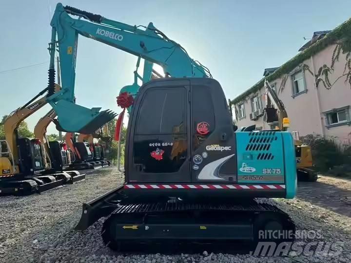 Kobelco SK 75 Koparki gąsienicowe