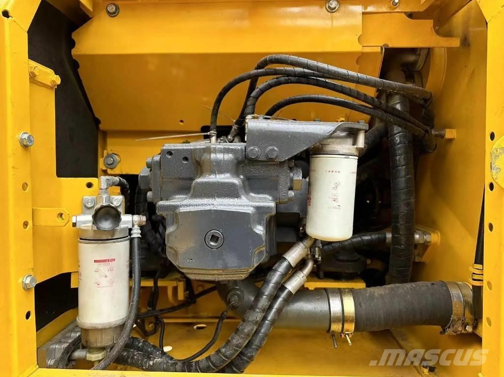 Komatsu PC 210-8 Koparki gąsienicowe