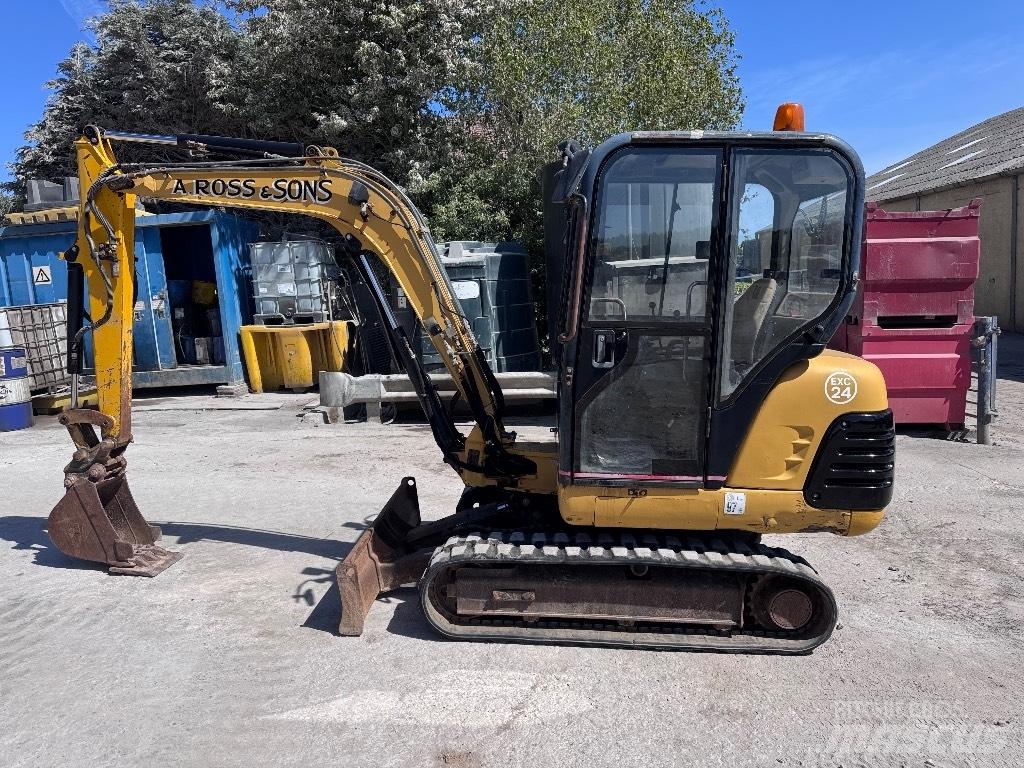 CAT 302.5 Minikoparki
