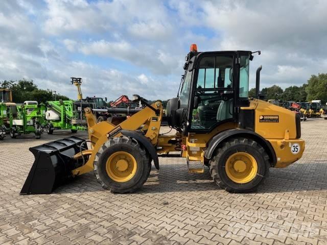 CAT 908 Ładowarki kołowe