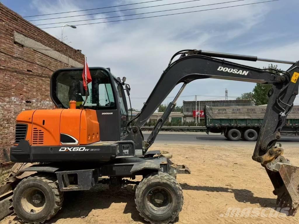 Doosan DX 60 Minikoparki