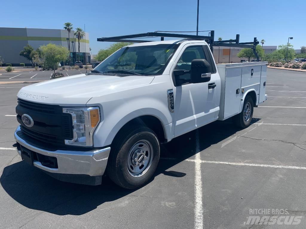 Ford F 250 HD Pick-upy / Pojazdy z otwieranymi burtami