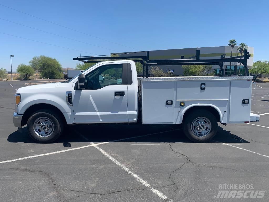 Ford F 250 HD Pick-upy / Pojazdy z otwieranymi burtami