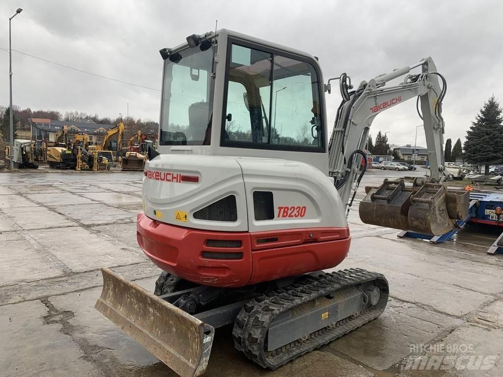 Takeuchi TB230 V3 Minikoparki