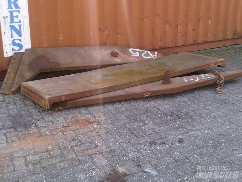 Volvo A25 tailgates Ramy i zawieszenie
