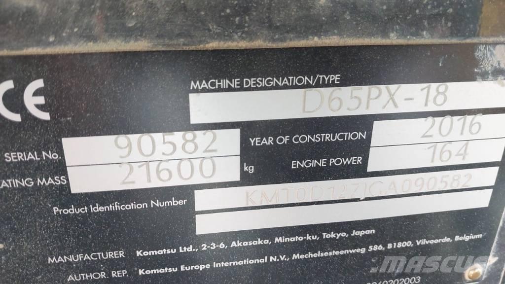 Komatsu D 65 PX-18 Spycharki gąsienicowe