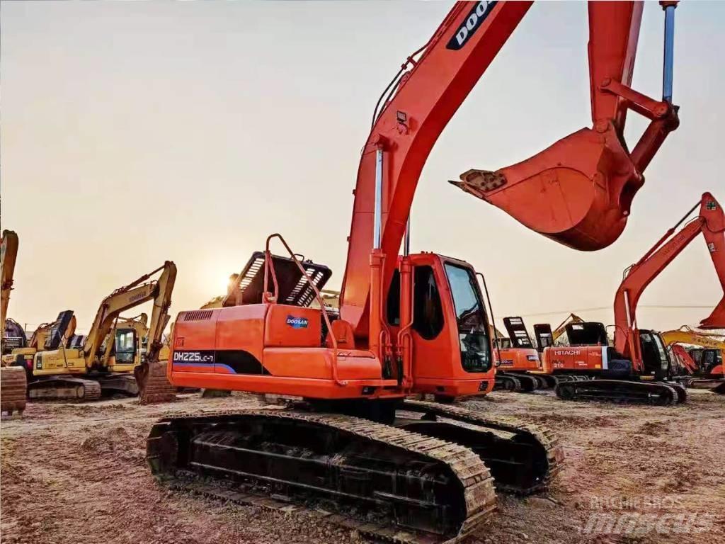 Doosan DH 225 LC-7 Koparki gąsienicowe
