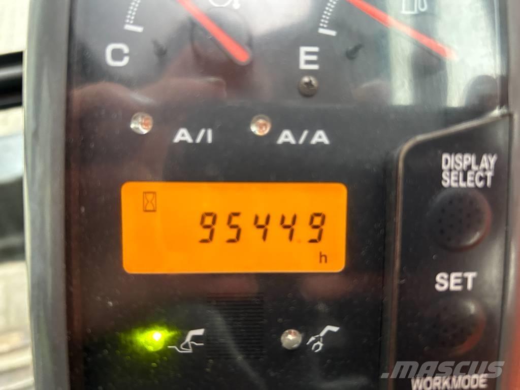Hitachi ZX 135 US Koparki gąsienicowe