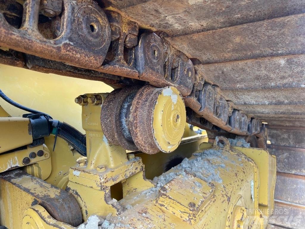 CAT D 5 LGP - D5 LGP Spycharki gąsienicowe