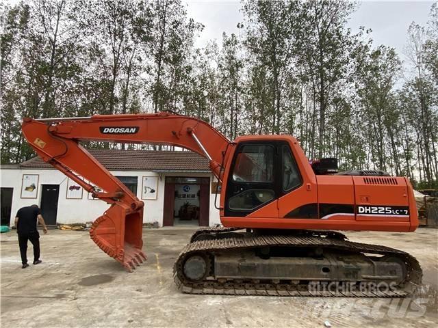 Doosan DH225LC-7 Koparki gąsienicowe
