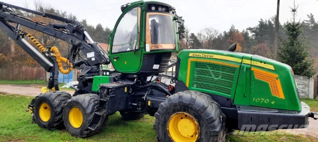 John Deere 1070 E Harwestery