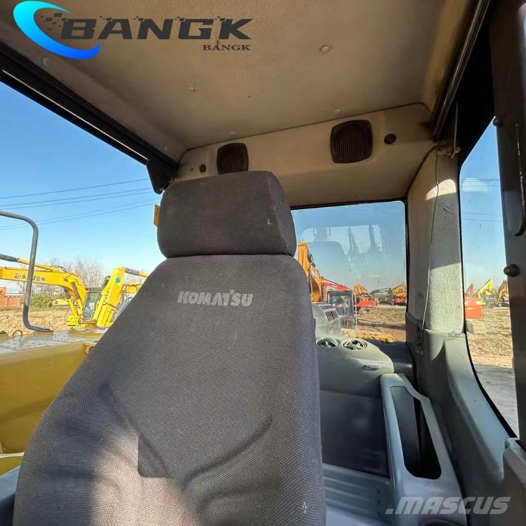 Komatsu pc220 Koparki gąsienicowe