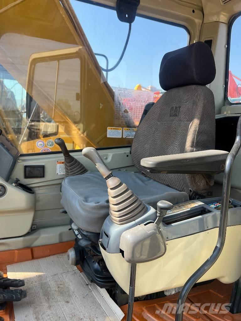 CAT 320 B Koparki gąsienicowe