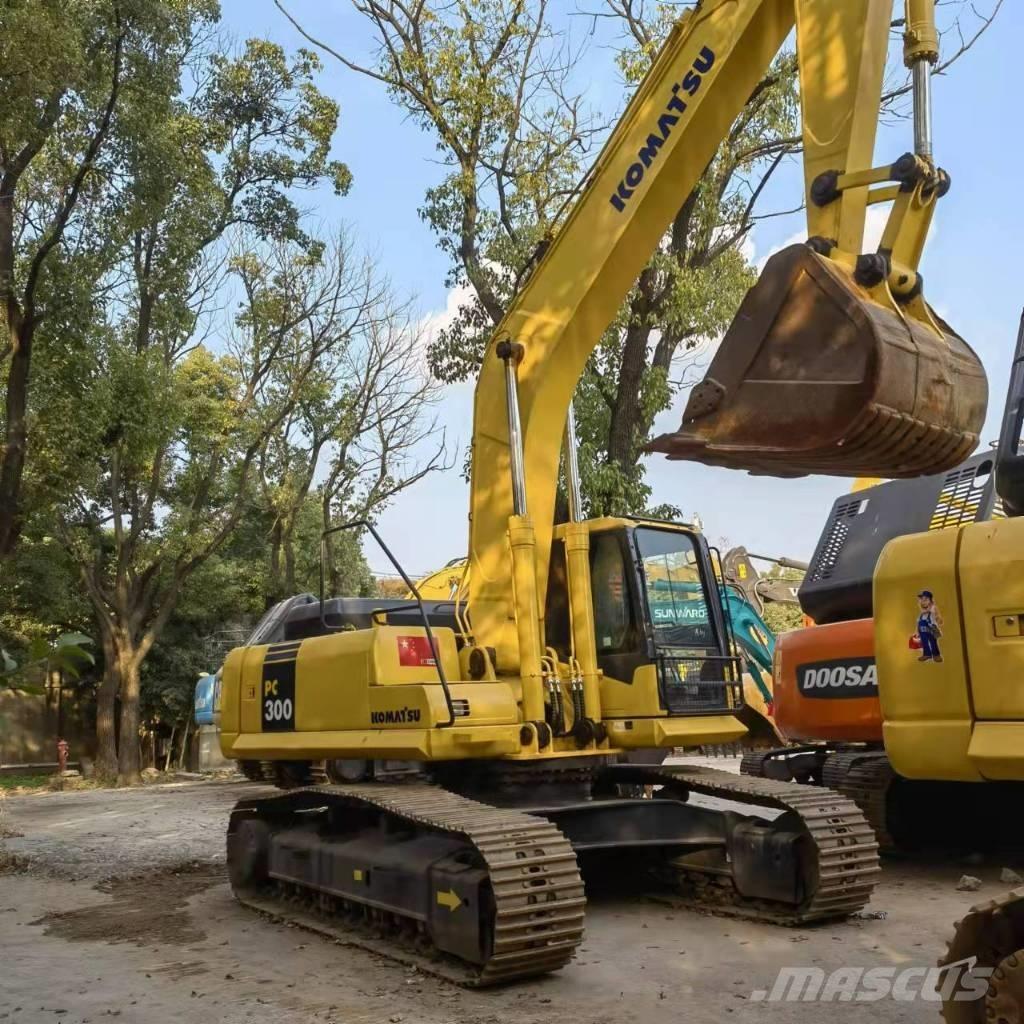 Komatsu PC 300 Koparki gąsienicowe