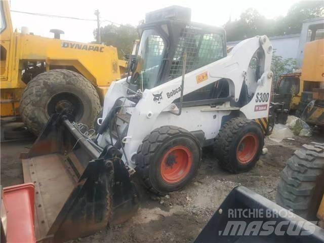 Bobcat S300 Ładowarki burtowe
