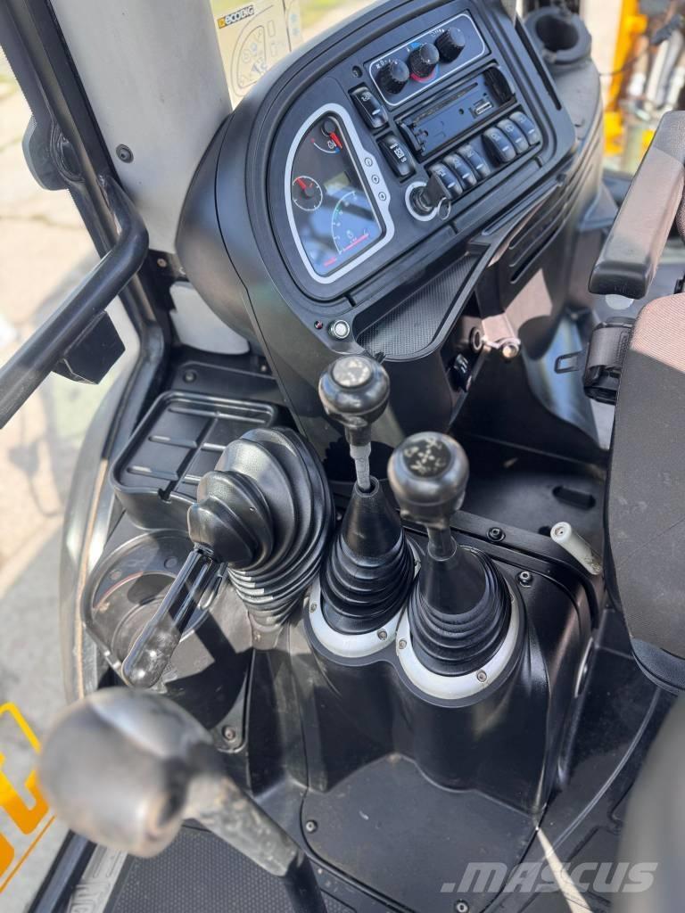 JCB 3 CX Super Koparko-ładowarki