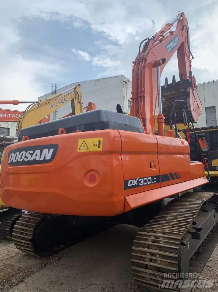 Doosan DX 300 Koparki gąsienicowe