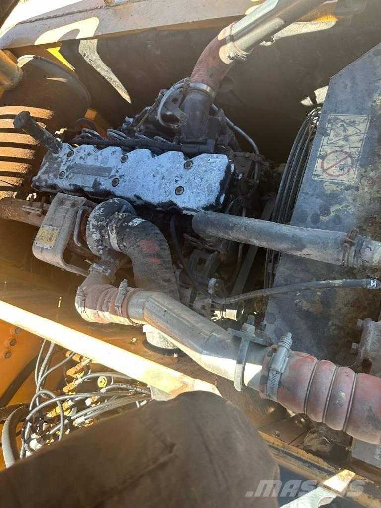 Hyundai 220LC-9S Koparki gąsienicowe