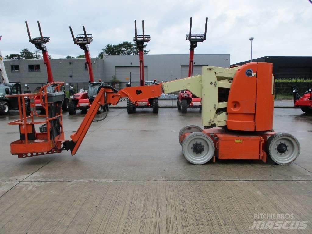JLG E 300 AJP (718) Kompaktowe samojezdne wysięgniki podnośnikowe