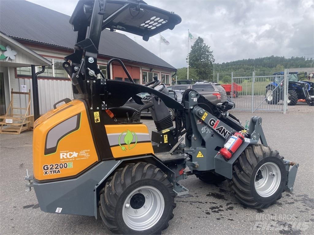 GiANT G2200E Ładowarki wielofunkcyjne