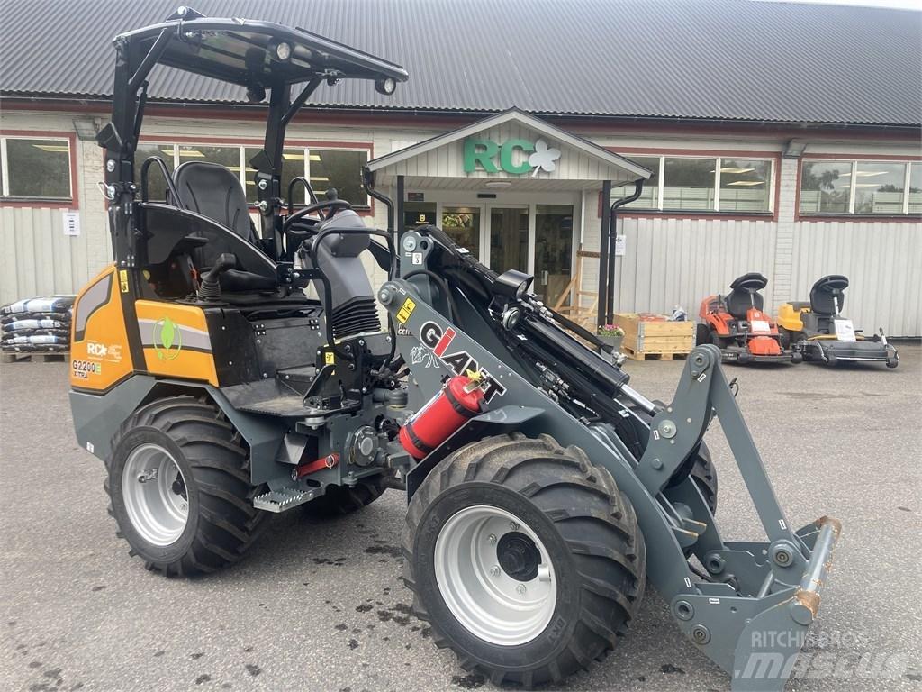GiANT G2200E Ładowarki wielofunkcyjne