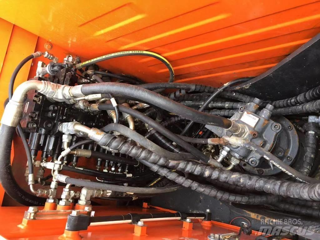 Doosan 75-9c Koparki gąsienicowe