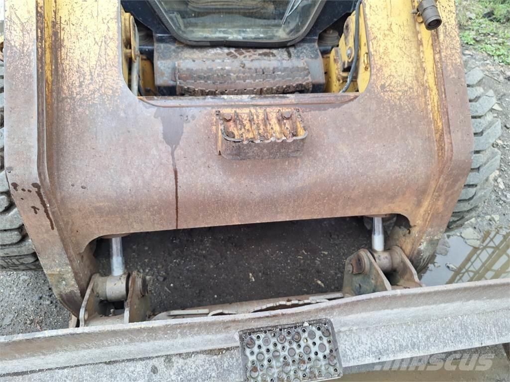 CAT 246 C 4X4 Maszyny budowlane - Inne