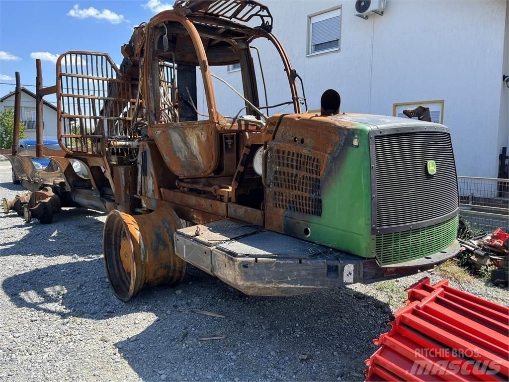 John Deere 1110E Forwardery