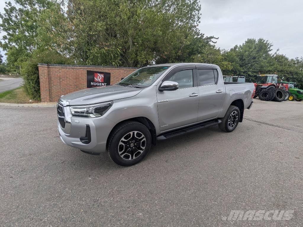 Toyota Hilux Pick-upy / Pojazdy z otwieranymi burtami
