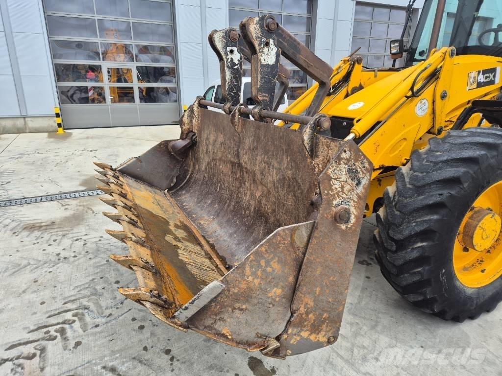 JCB 4CX Koparko-ładowarki