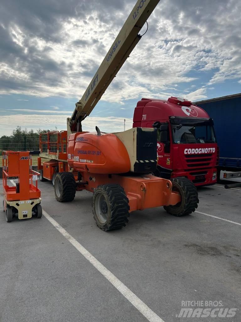 JLG 800 AJ Podnośniki przegubowe