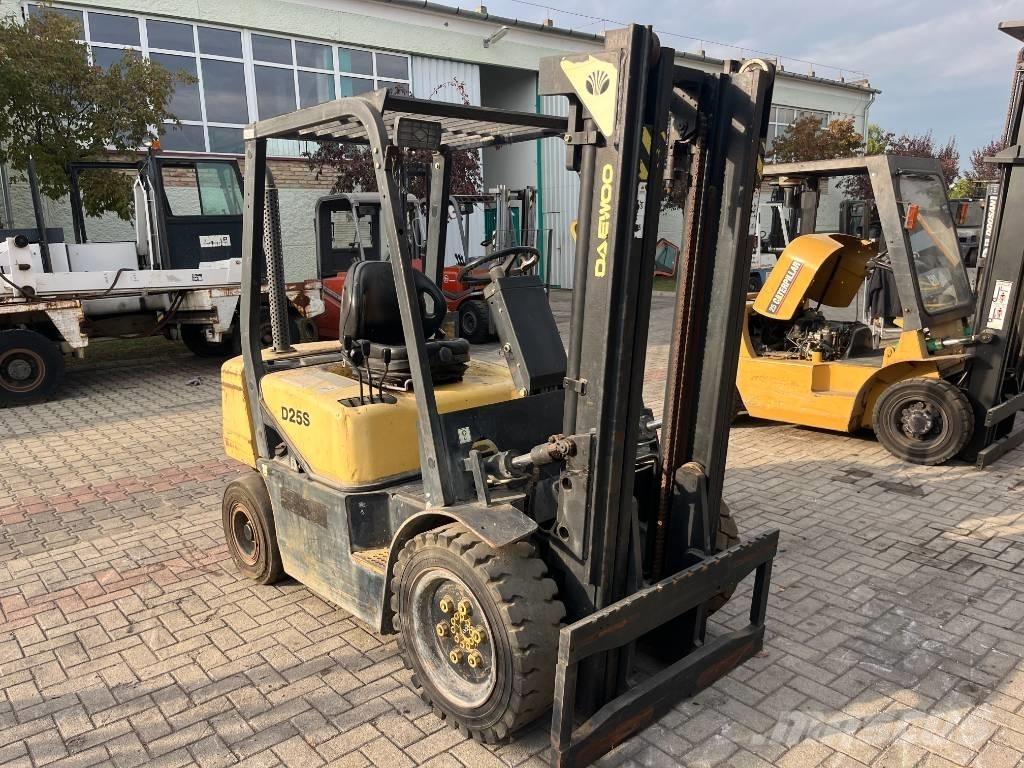 Daewoo D25S3 V-2311 Wózki Diesla