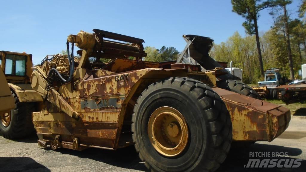 CAT 615 C Skrobaki