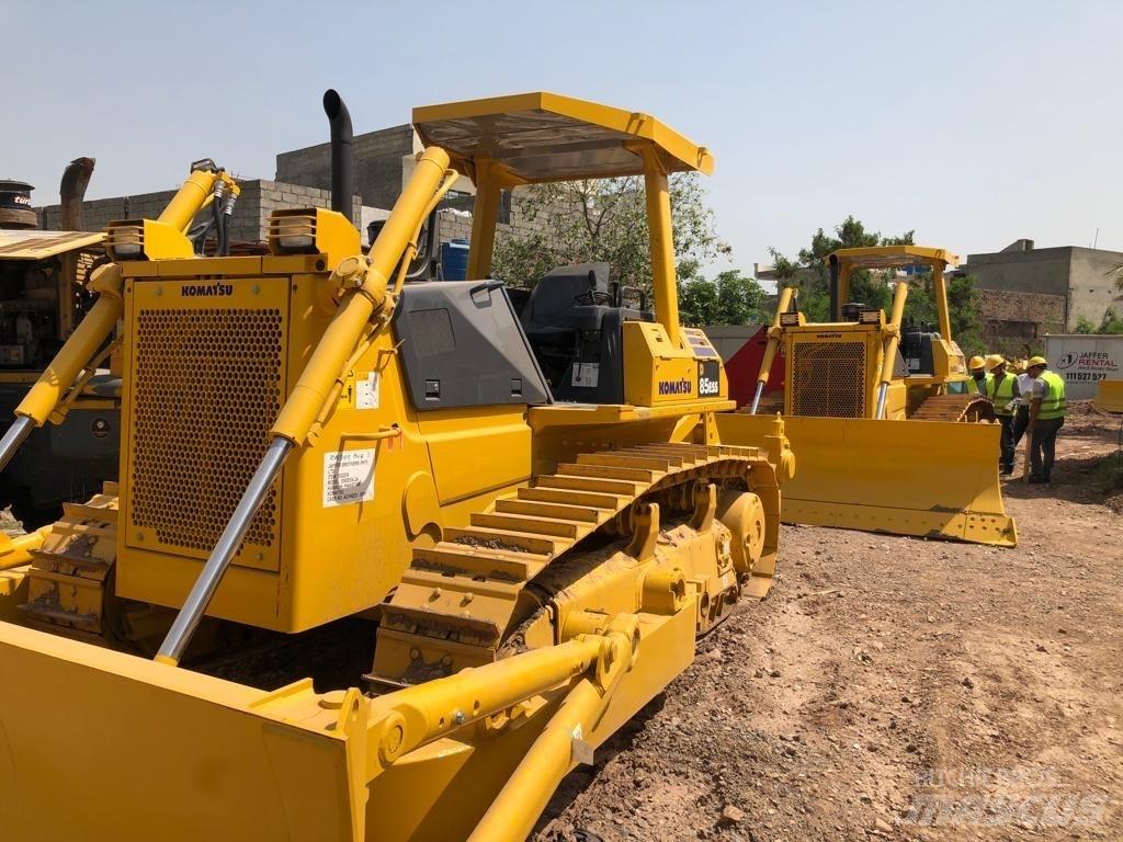 Komatsu D 85 ESS-2A Spycharki gąsienicowe
